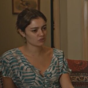 Maíra (Sophie Charlotte) ganha ajuda de Pablo (Caio Castro) e Judite (Mariana Nunes) após sequestro do filho, no fim da 1ª temporada da novela 'Todas as Flores'