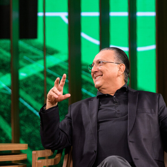 Galvão Bueno teria fechado contrato com a emissora carioca para mais 2 anos de parceria