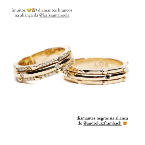 A aliança de Larissa Manoela tem 5 diamantes centrais e muitas pedras cravejadas nas bases
