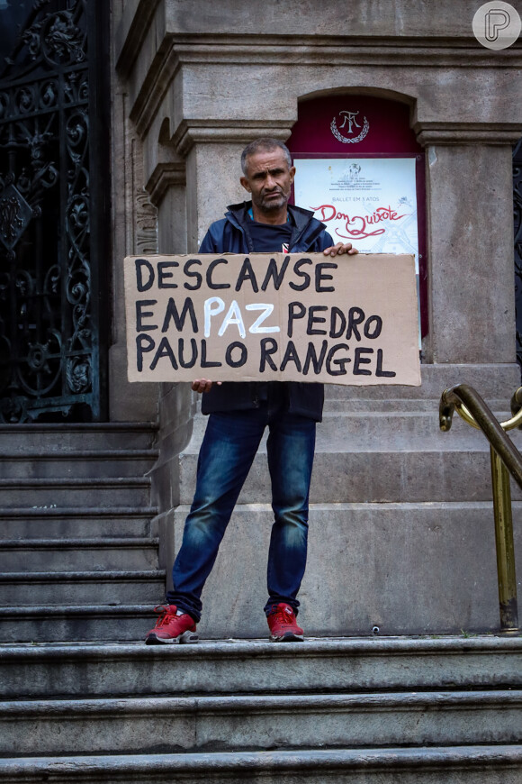Pedro Paulo Rangel ganhou homenagem de fãs em velório