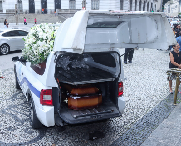 Corpo de Pedro Paulo Rangel foi cremado no Cemitério da Penitência, no Rio de Janeiro