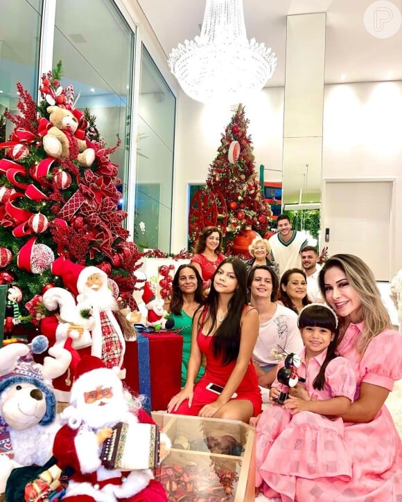 Famílias de Maíra Cardi e Arthur Aguiar passaram o Natal juntos