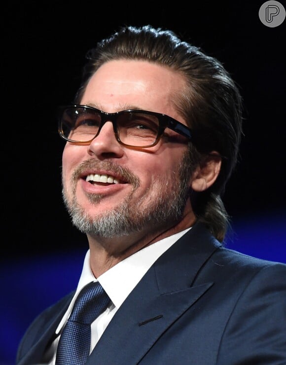 Brad Pitt foi um dos apresentadores do Palm Springs International Film Festival na Califórnia