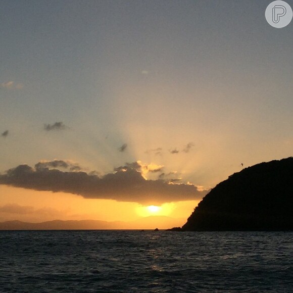 Luciano Huck usou seu perfil do Instagram para postar foto de pôr do sol