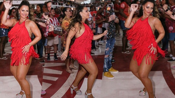 Viviane Araujo aposta em look vermelho com franjas para 1º ensaio de Carnaval em 2023. Fotos!