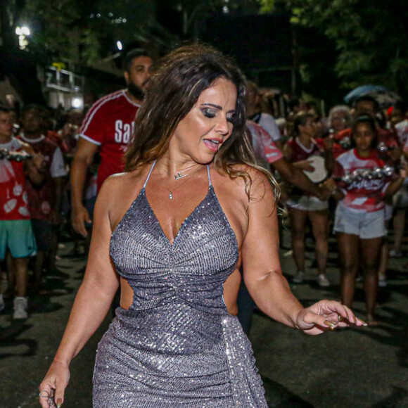 Viviane Araújo vem cumprindo agenda intensa de ensaios para o carnaval 2023