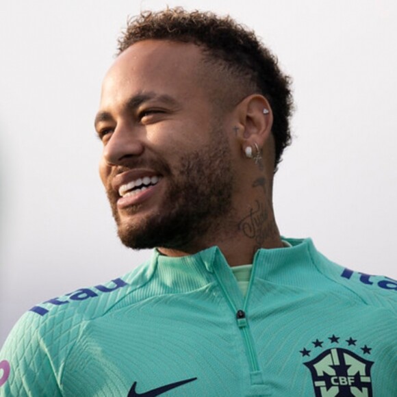 Neymar marca encontro com cantora em meio à volta com Bruna Biancardi