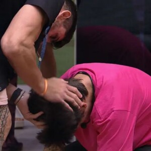 BBB 23: Gabriel caiu no choro após vencer a prova bate-volta ao lado de Paula, dupla escolhida pelo público
