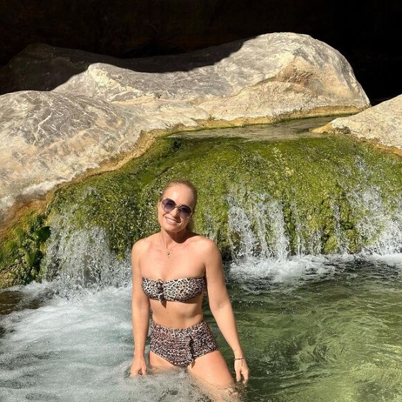Angélica exibe sua boa forma nas redes sociais