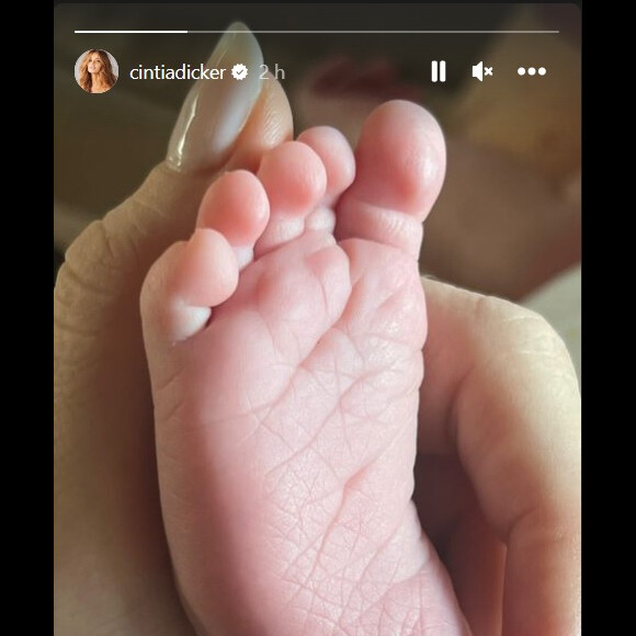 Cintia Dicker celebrou a vida da filha nas redes sociais