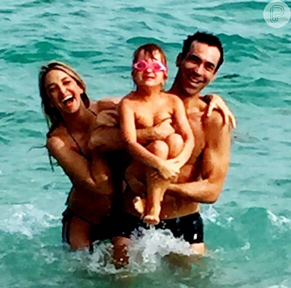 Rafaella Justus curtiu dia de praia nos Estados Unidos com Cesar Tralli e Ticiane Pinheiro
