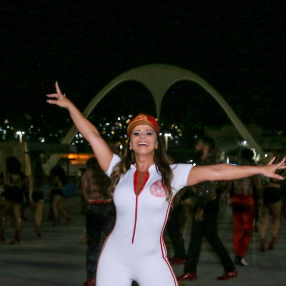 Viviane Araujo é uma das principais personalidades do Carnaval brasileiro