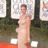No Globo de Ouro 2010, Drew Barrymore mandou bem ao usar este vestido nude da grife Versace