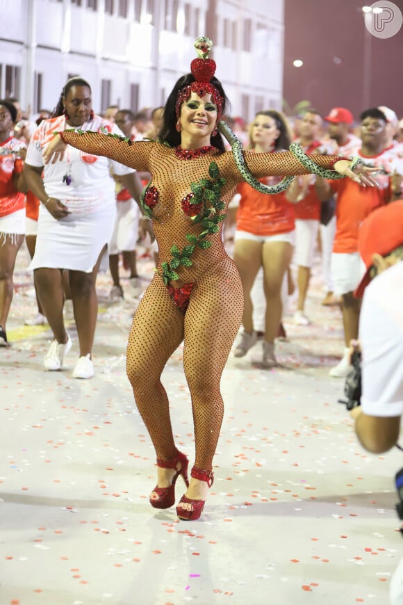 Viviane Araújo participou do ensaio vestida de Pecado Original