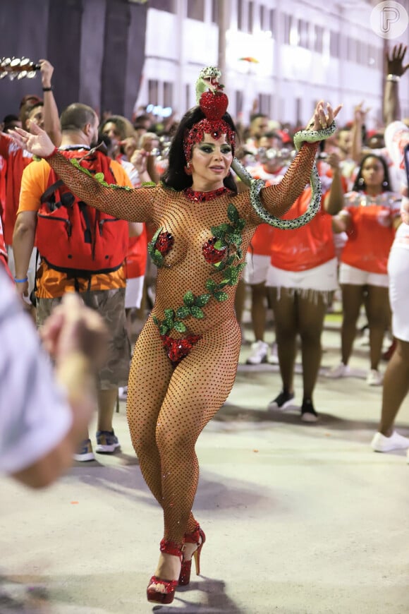 O corpo de Viviane Araújo roubou a cena no ensaio do Salgueiro