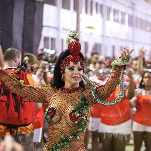 O corpo de Viviane Araújo roubou a cena no ensaio do Salgueiro