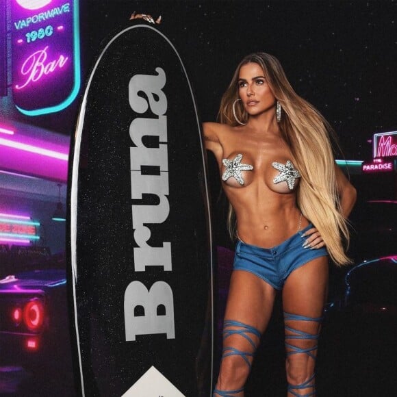 Bruna Surfistinha foi revivida por Deborah Secco em baile de Carnaval