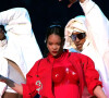 Rihanna escolheu uma beleza 'atemporal' para sua maquiagem no show icônico no intervalo do Super Bowl