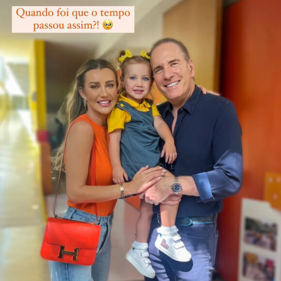 Roberto Justus apareceu com o cabelo curto e mais escuro que o usual