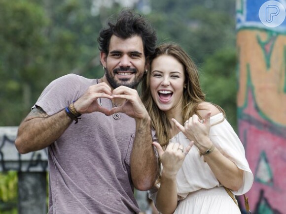 Juliano Cazarré e Paolla Oliveira se divertem nas gravações de 'Amor à Vida', próxima novela das nove da Globo, em 28 de março de 2013