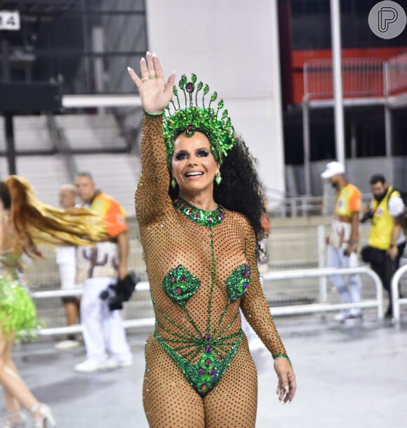Viviane Araujo será Rainha de Bateria da Mancha Verde no sábado (18)