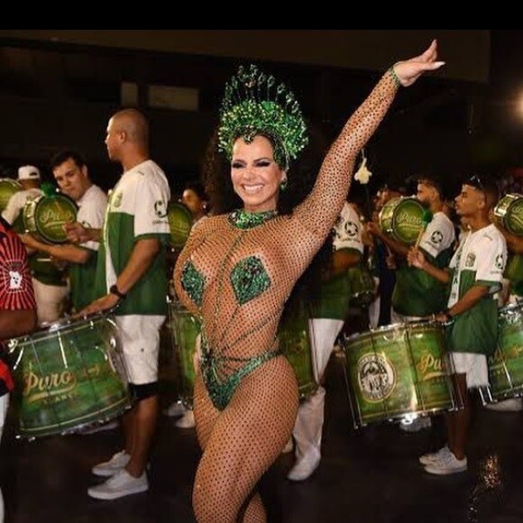 Viviane Araujo, recentemente, falou sobre o processo de emagrecimento para o Carnaval