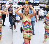 Rainha da Vila, Sabrina Sato usa vestido multicolorido para apuração do Carnaval do Rio. Veja fotos!