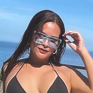 Geisy Arruda postou fotos aproveitando as altas temperaturas no Rio de Janeiro