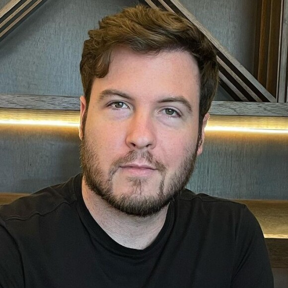 Thiago Nigro afirmou que relação com Maíra Cardi precisou ser exposto antes da hora