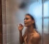 Vitória Strada nua: atriz compartilhou ensaio conceitual no box do banheiro