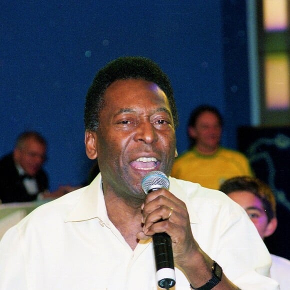 Pelé ficou um mês internado até morrer em 29 de dezembro de 2022 aos 82 anos, por complicações de um câncer no cólon