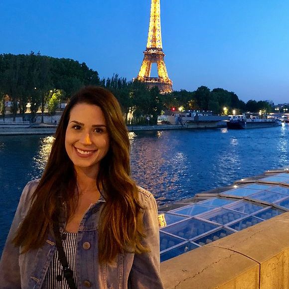 Filha de Assíria Nascimento, Gemina McMahon entrou com ação para ser reconhecida como herdeira de Pelé, que foi casado com sua mãe entre 1994 e 2008