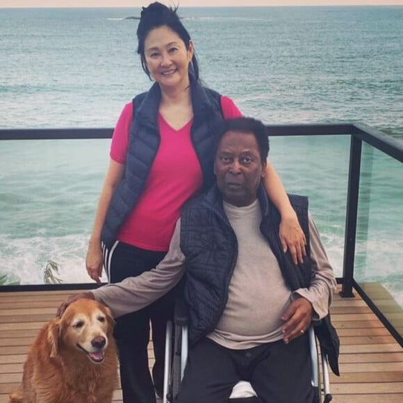 Viúva de Pelé, Marcia Aoki chegou a um acordo com os filhos do ex-jogador e abriu mão de ser a inventariante. A empresária deve receber 30% dos bens mais uma casa no Guarujá (SP)