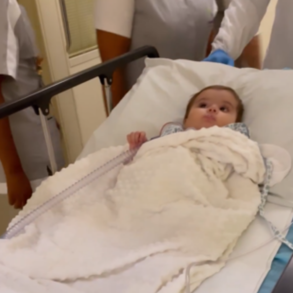 Filha de Juliano Cazarré, Maria Guilhermina nasceu com um dos casos mais raros e graves da Anomalia de Ebstein