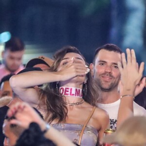Rafa Kalimann e novo affair curtiram show da Joelma no Rio