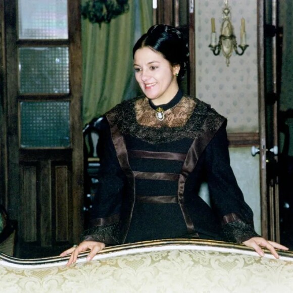 Bárbara (Denise Del Vecchio) é a assassina de Sobral (Reginaldo Faria) na novela 'Força de Um Desejo'
