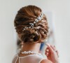 Acessório para cabelo com strass: essa versão vai agradar as noivas mais refinadas