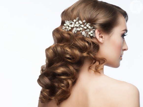 20 Penteados para Casamento Cabelo Cacheado modern 2023