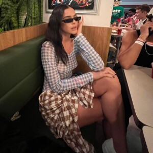 Bruna Marquezine abriu álbum fashionista