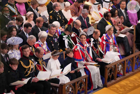 Príncipe Harry se sentou na terceira fileira durante a cerimônia