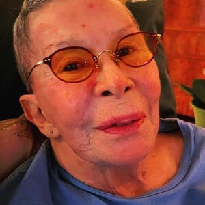 Rita Lee foi diagnosticada com um tumor pulmão em 2021