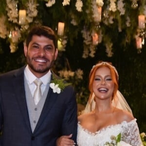 Casamento de Mirela Janis e Yugnir Ângelo foi estimado em R$ 2 milhões