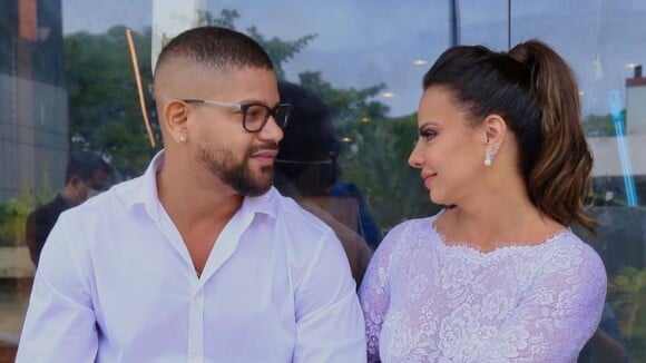 Viviane Araujo dá beijão no marido em comemoração de casamento e declaração de amor vai te emocionar! Fotos!