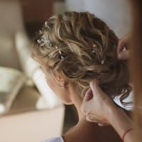 Vai usar penteado no casamento? Listamos 6 acessórios elegantes e práticos para deixar seu cabelo perfeito