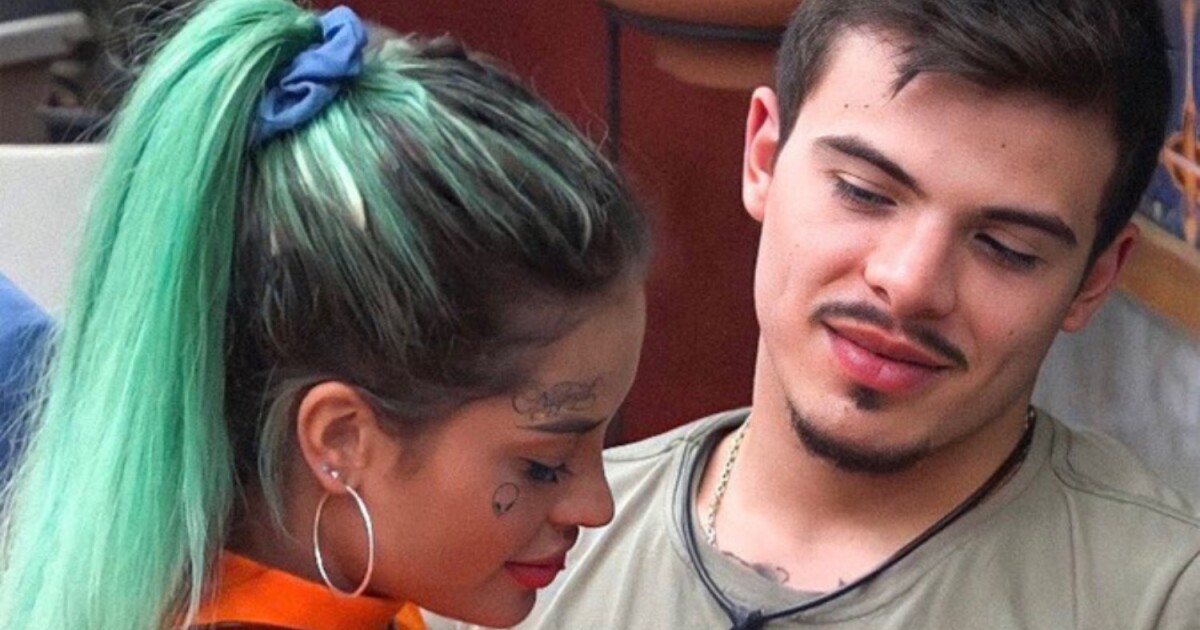 Thomaz Costa posta foto com Tati Zaqui após cantora abrir medida ...