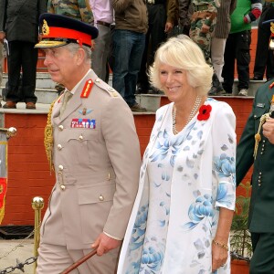 Charles e Camilla Parker Bowles engataram namoro nos anos 1970 mas a relação não foi adiante porque a atual rainha não pertencia à aristocracia