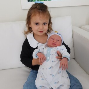 Tata Estaniecki deu à luz ao irmão caçula de Beatriz no dia 20 de maio de 2023
