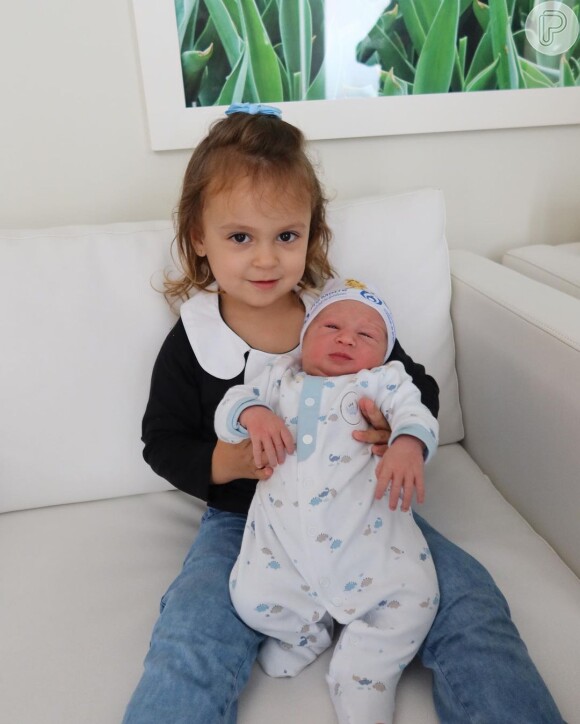Tata Estaniecki deu à luz ao irmão caçula de Beatriz no dia 20 de maio de 2023