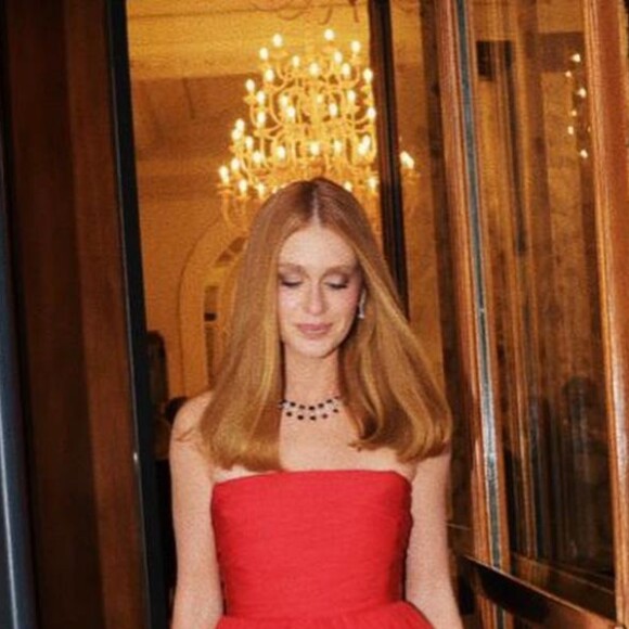 Vestido vermelho marcante foi aposta de Marina Ruy Barbosa para um de seus looks em Cannes 2023