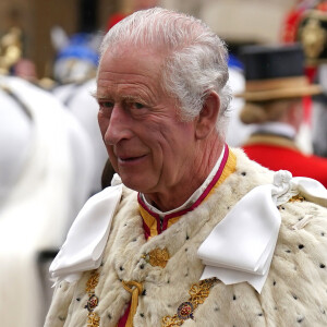 Kate Middleton e o rei Charles III concordam que George deve começar a assumir funções na Família Real